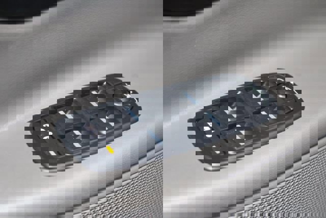 Used 2017 Jaguar XE Premium image 12