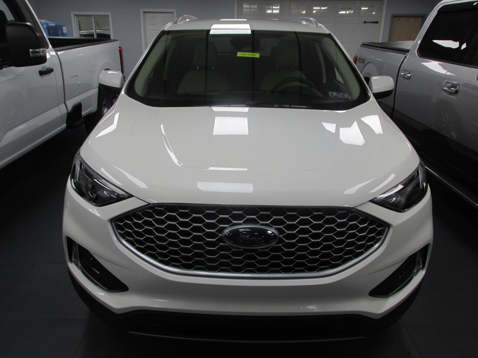 New 2024 Ford Edge SEL w/ Convenience Package AWD/4WD image 2