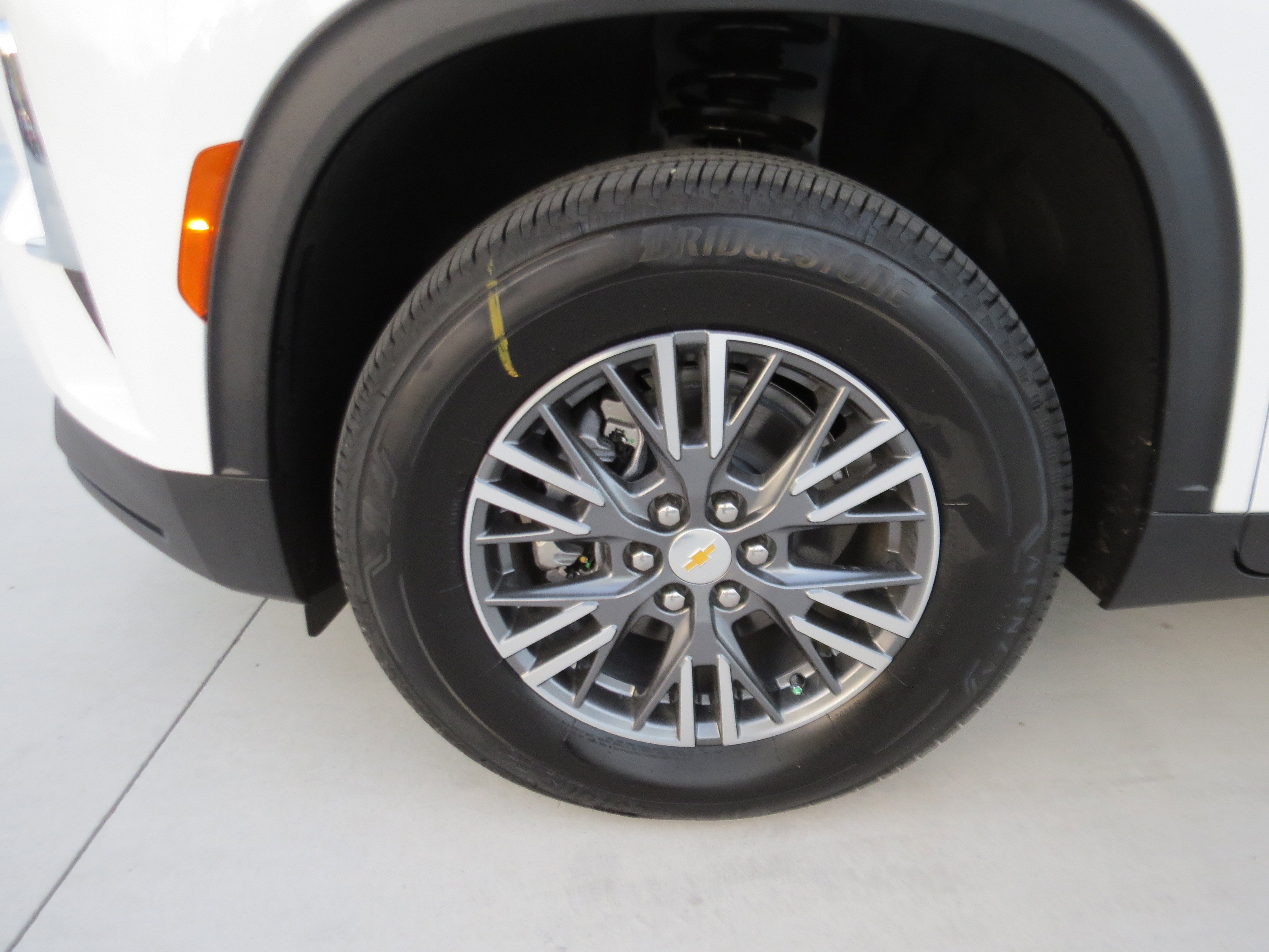 New 2026 Chevrolet Traverse LT w/ Driver Confidence Package FWD image 10