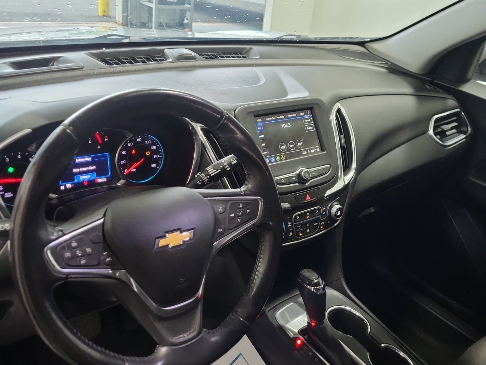 Used 2019 Chevrolet Equinox LT w/ Driver Convenience Package FWD image 6