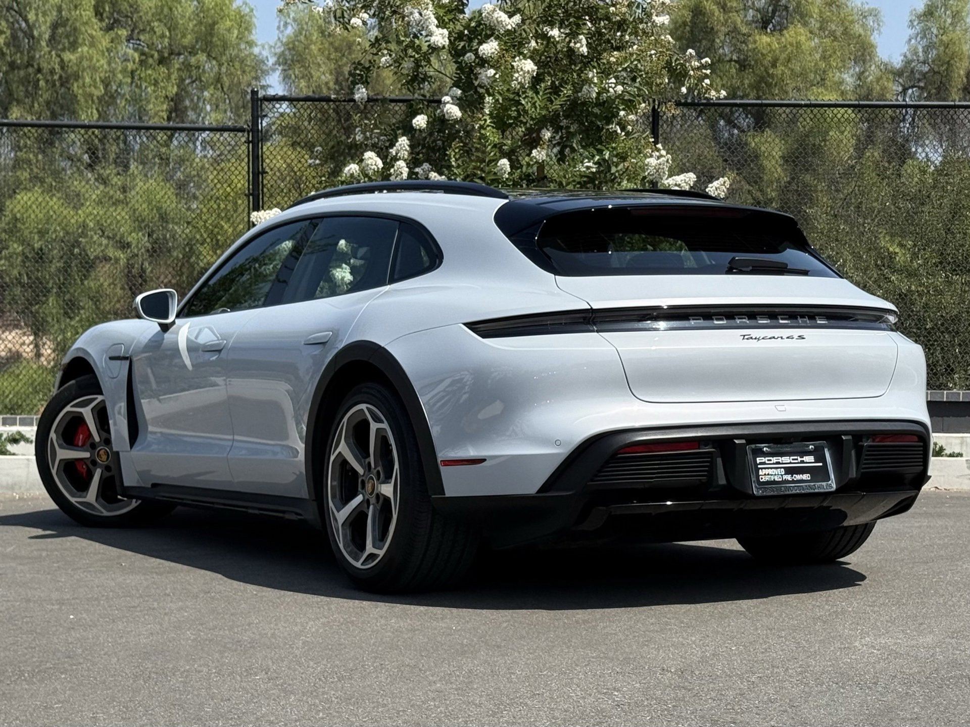 Certified 2023 Porsche Taycan 4S image 3