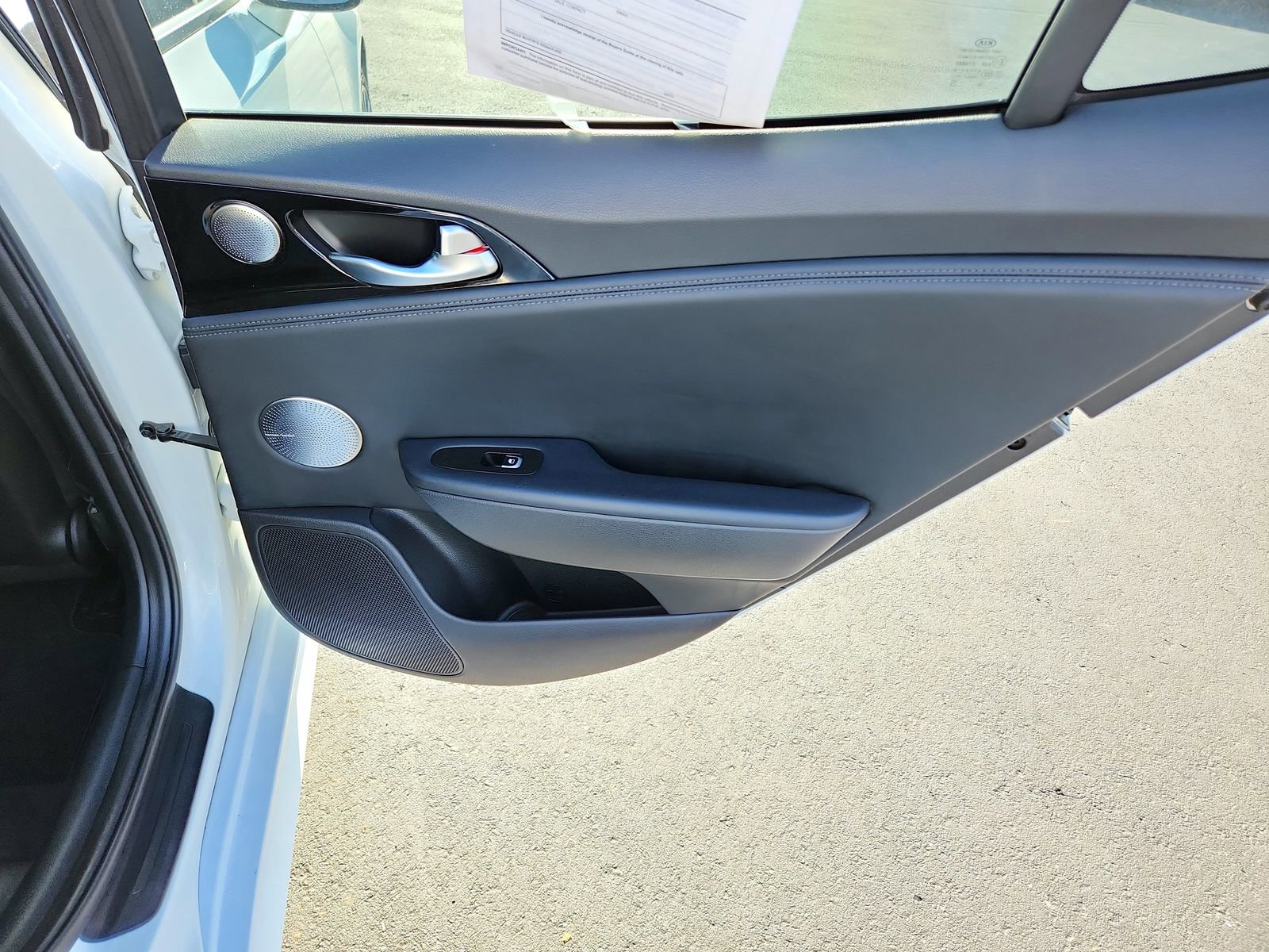 Used 2018 Kia Stinger Premium image 28