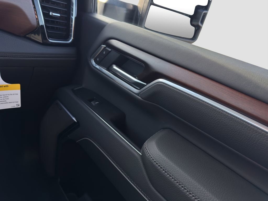 New 2026 GMC Sierra 2500 Denali w/ Denali Reserve Package image 17