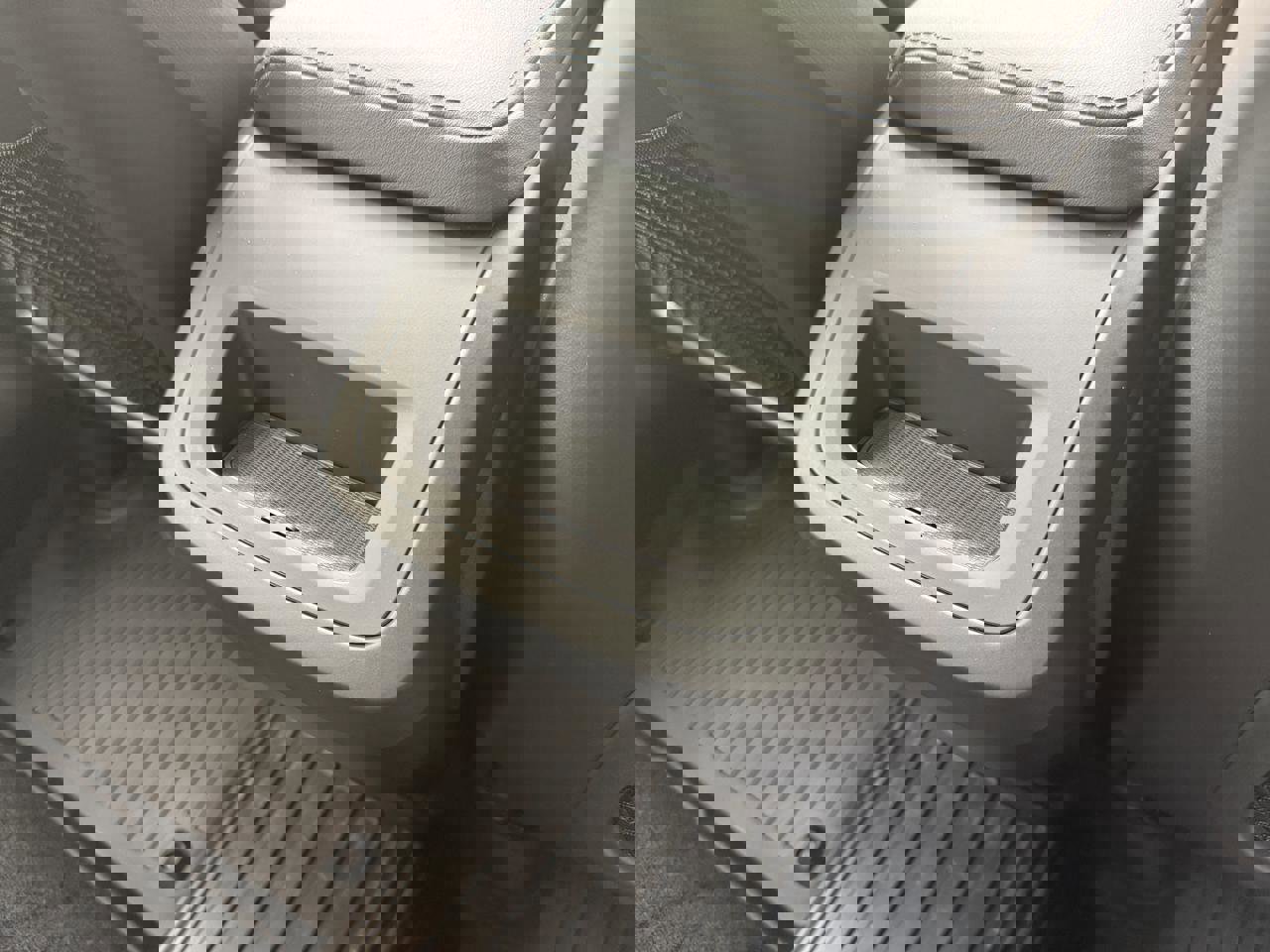 Used 2024 Volvo XC60 B5 Core image 39