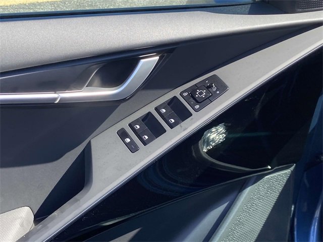New 2025 Kia Niro EX image 13