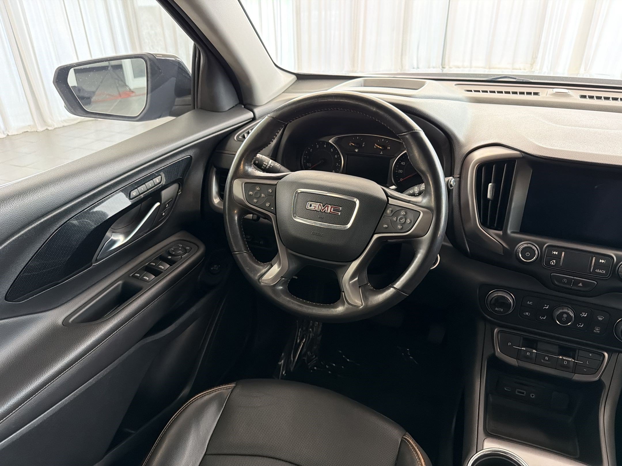 Used 2022 GMC Terrain AT4 w/ Tech Package AWD/4WD image 26