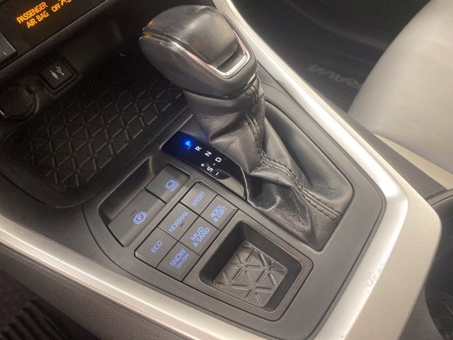 Used 2019 Toyota RAV4 XLE Premium w/ Cold Weather Package AWD/4WD image 22
