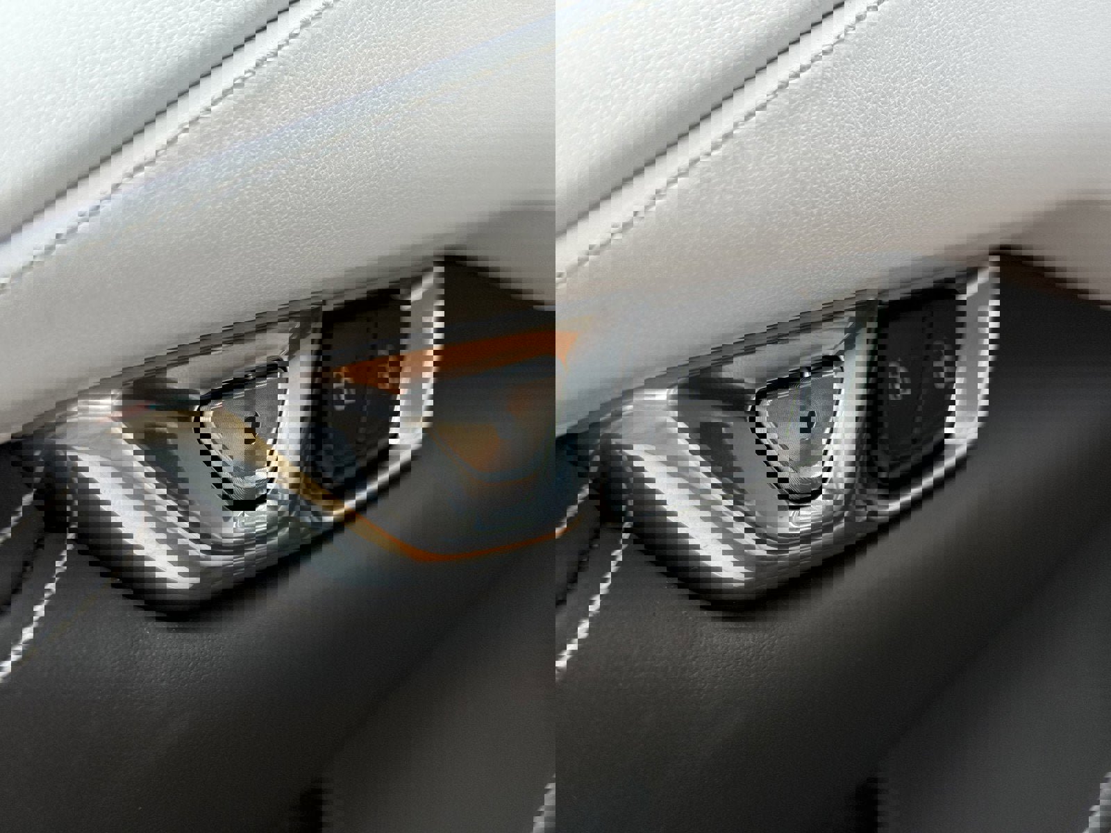 New 2024 Chevrolet Corvette Stingray Premium Conv w/ Battery Protection Package image 16