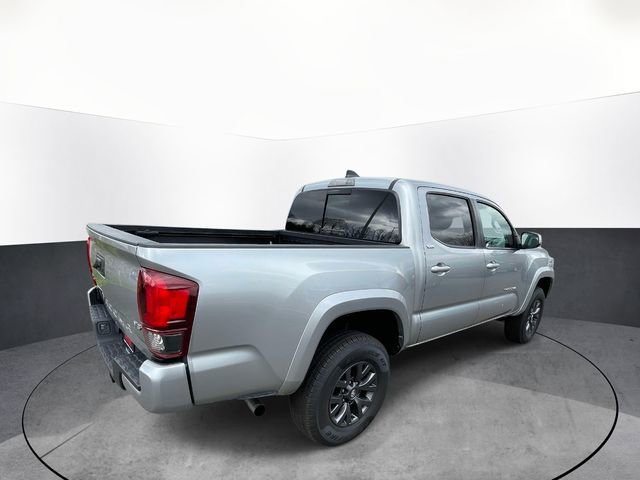 Used 2023 Toyota Tacoma SR5 w/ Technology Package image 7
