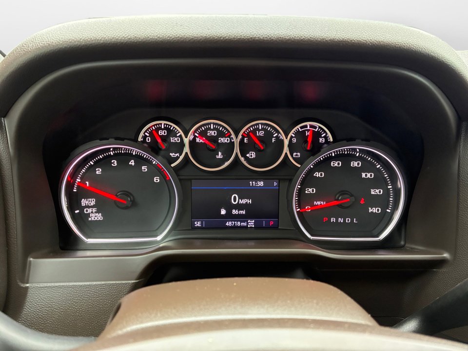 Used 2021 Chevrolet Silverado 1500 LT w/ Convenience Package II AWD/4WD image 14