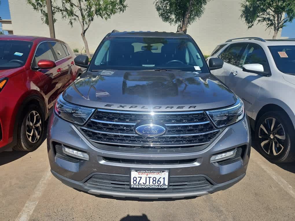 Used 2021 Ford Explorer XLT w/ Equipment Group 202A AWD/4WD image 4