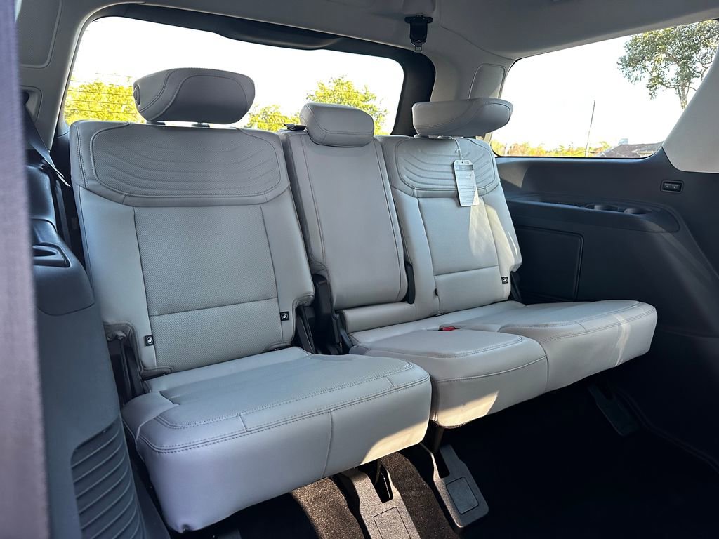 New 2025 Ford Expedition Platinum w/ Platinum Ultimate Package image 66