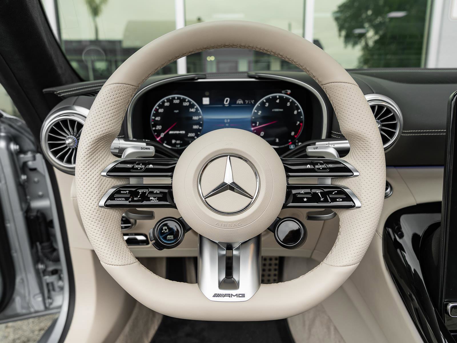 Used 2022 Mercedes-Benz SL 55 AMG 4MATIC image 16