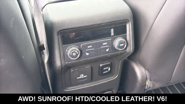 Used 2017 GMC Acadia Denali AWD/4WD image 8