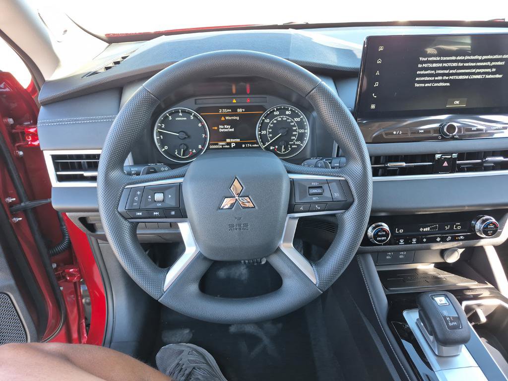 New 2026 Mitsubishi Outlander ES FWD image 20