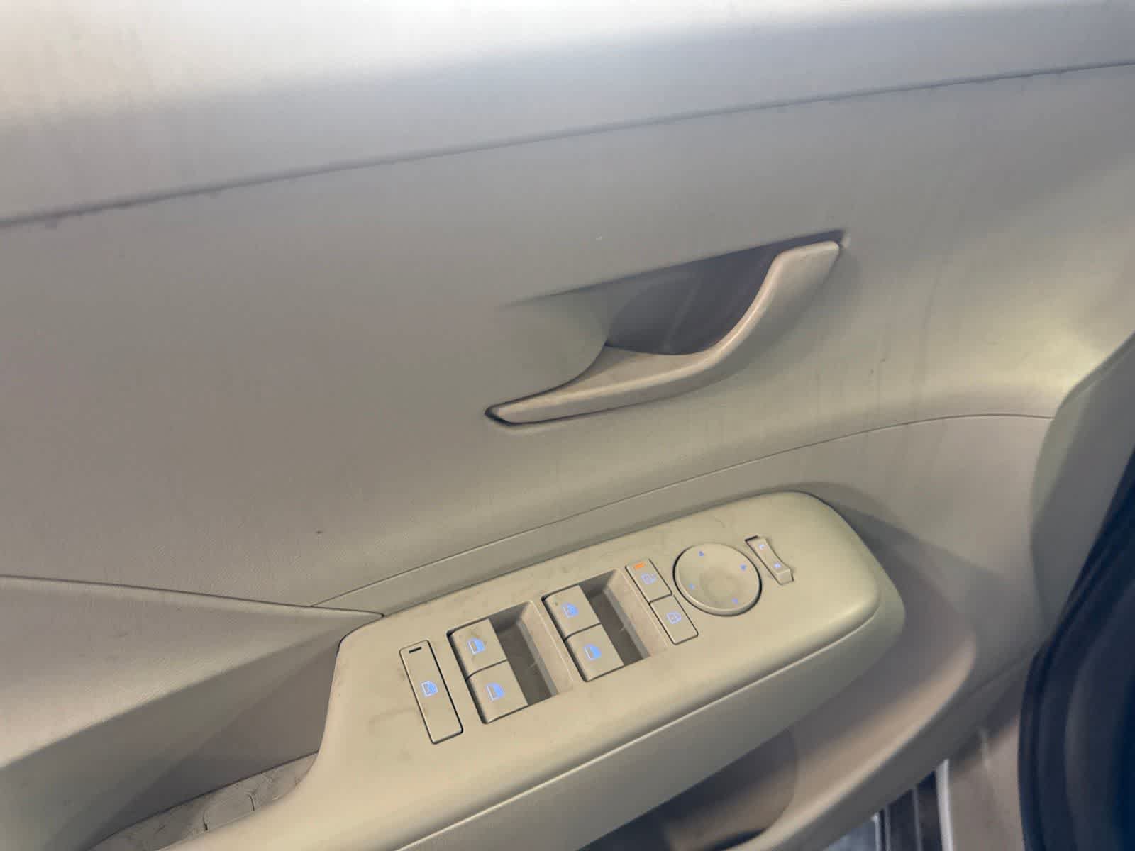 Used 2024 Hyundai Kona SEL FWD image 15