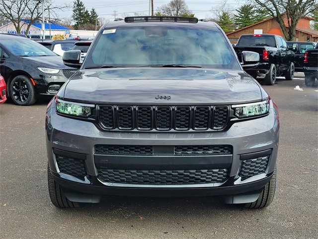New 2025 Jeep Grand Cherokee L Altitude image 36