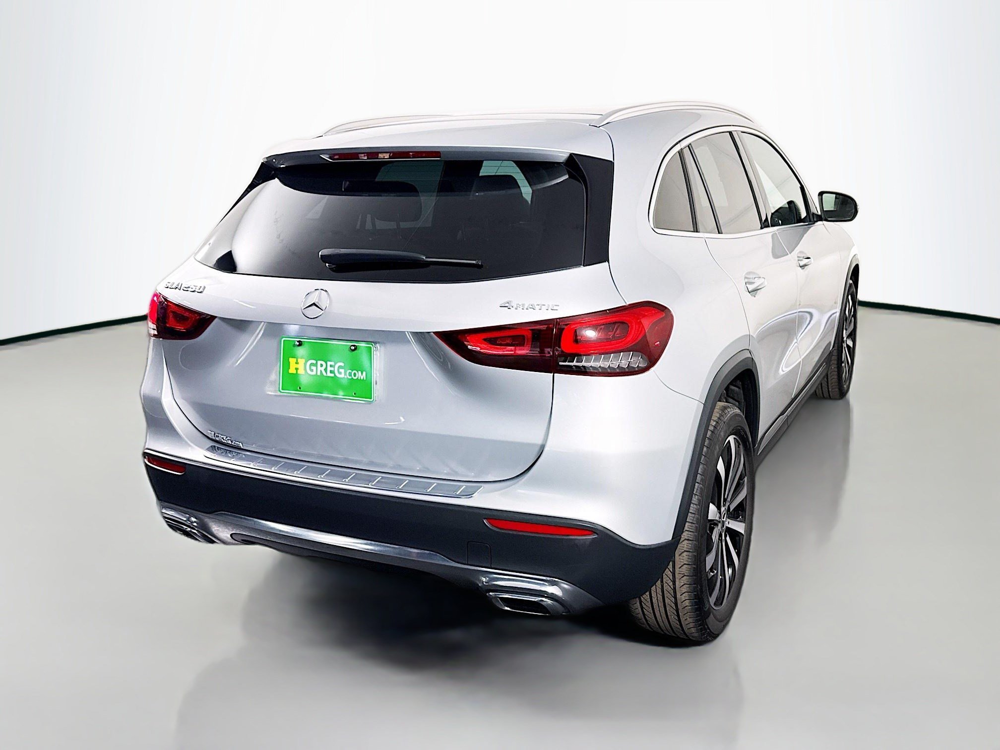 Used 2023 Mercedes-Benz GLA 250 4MATIC w/ Premium Package image 10