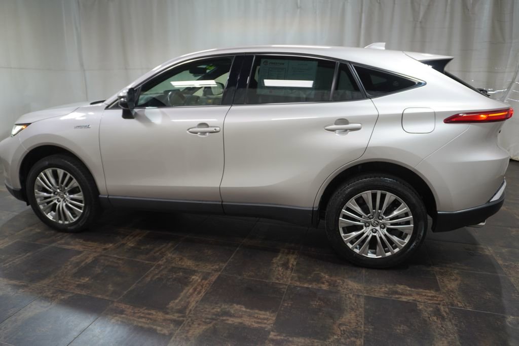 Used 2021 Toyota Venza Limited AWD/4WD image 11