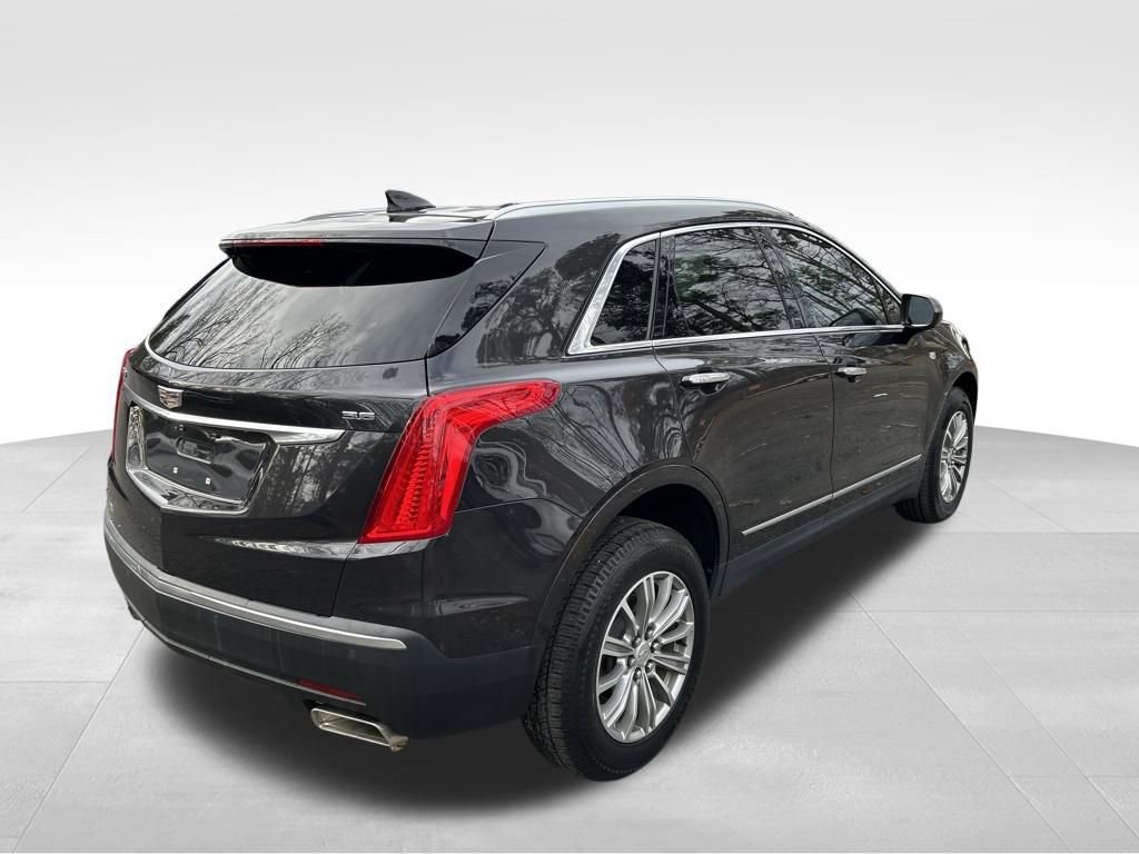 Used 2017 Cadillac XT5 Luxury w/ Driver Awareness Package image 5