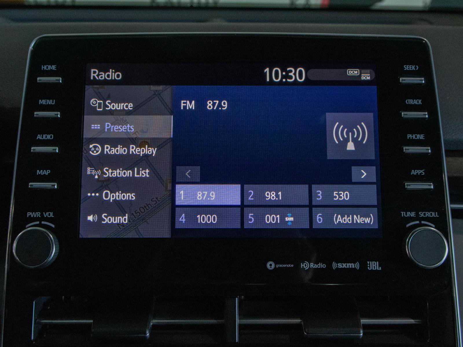 Used 2019 Toyota Avalon Limited image 9