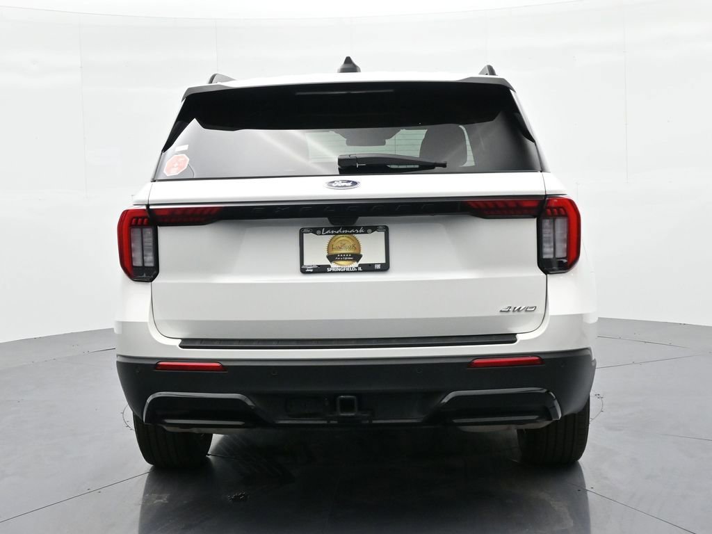 Used 2025 Ford Explorer ST-Line image 7