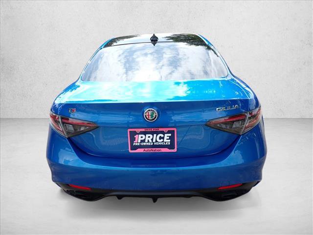 Used 2024 Alfa Romeo Giulia Veloce AWD/4WD image 3