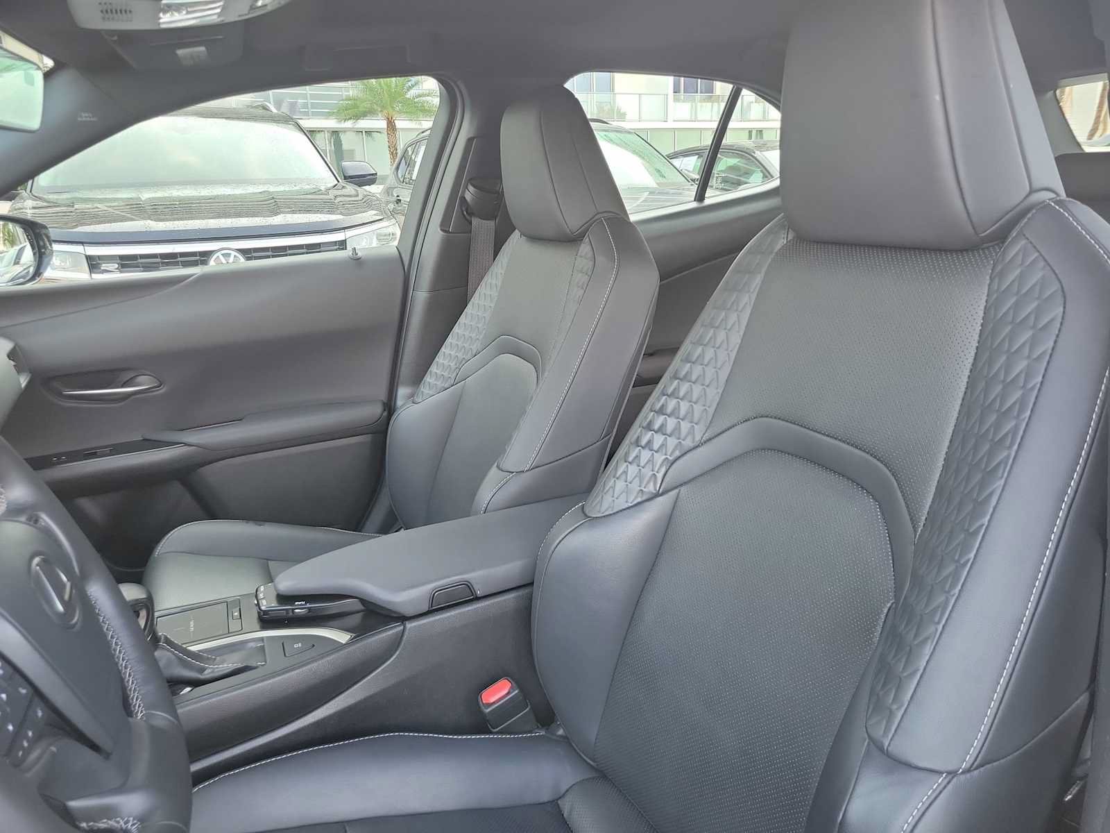 Used 2020 Lexus UX 200 w/ Premium Package FWD image 15