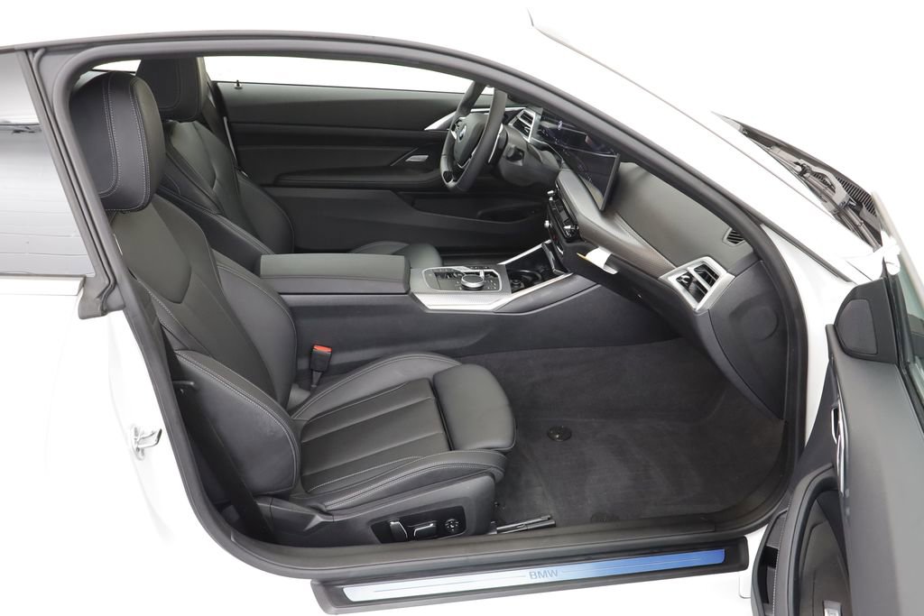 Certified 2025 BMW 430i xDrive Coupe w/ Convenience Package image 19