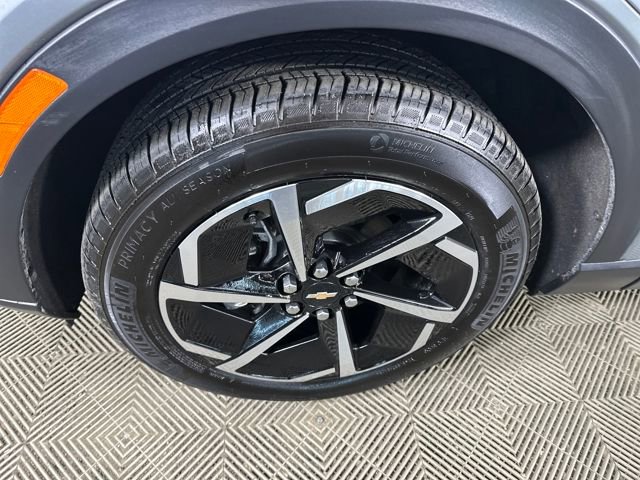 Used 2025 Chevrolet Equinox EV LT image 10