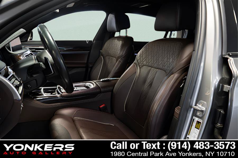 Used 2020 BMW 740i w/ M Sport Package RWD image 53