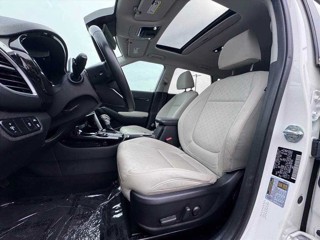 Certified 2022 Kia Seltos EX AWD/4WD image 16