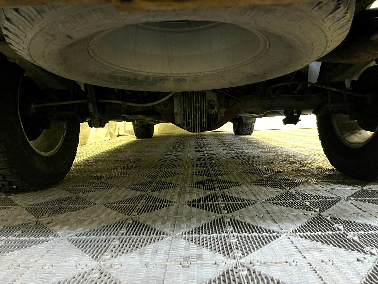 Used 2006 Nissan Titan LE w/ (R02) LE Off-Road Pkg image 19