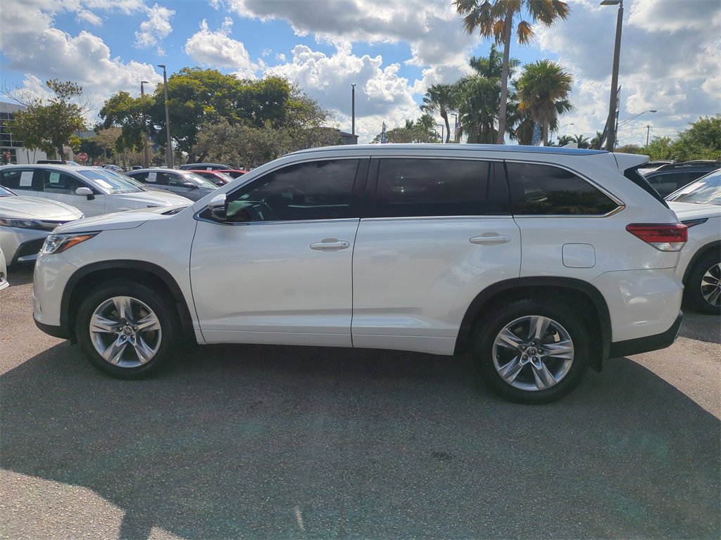 Used 2017 Toyota Highlander Limited image 8
