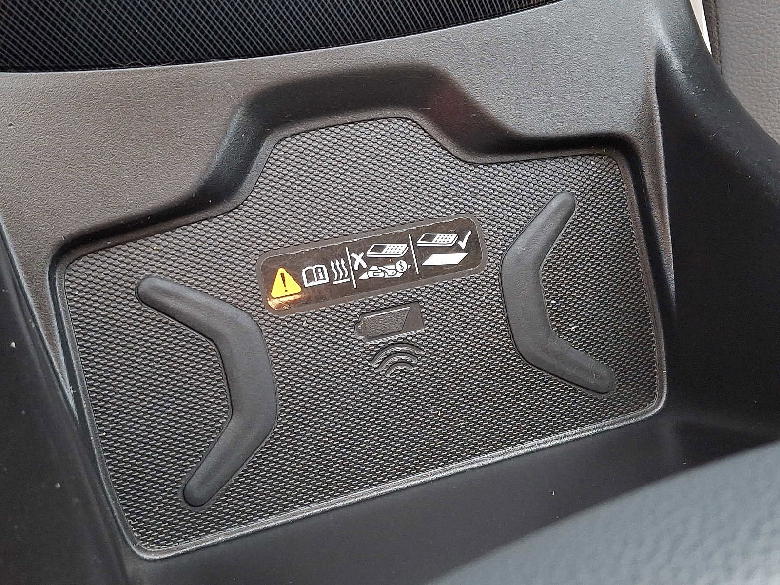 Used 2022 Chevrolet Colorado Z71 w/ Safety Package image 25