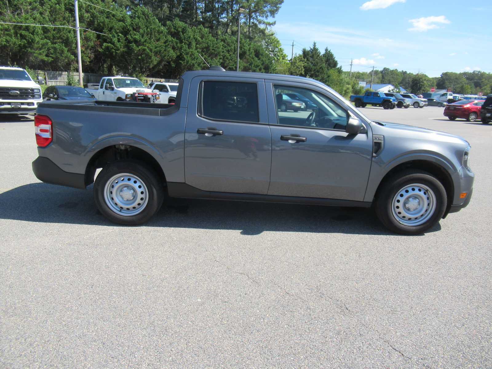 Used 2026 Ford Maverick XL FWD image 4
