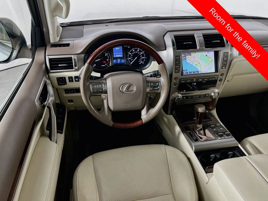 Used 2017 Lexus GX 460 Luxury w/ Preferred Accessory Package AWD/4WD image 23