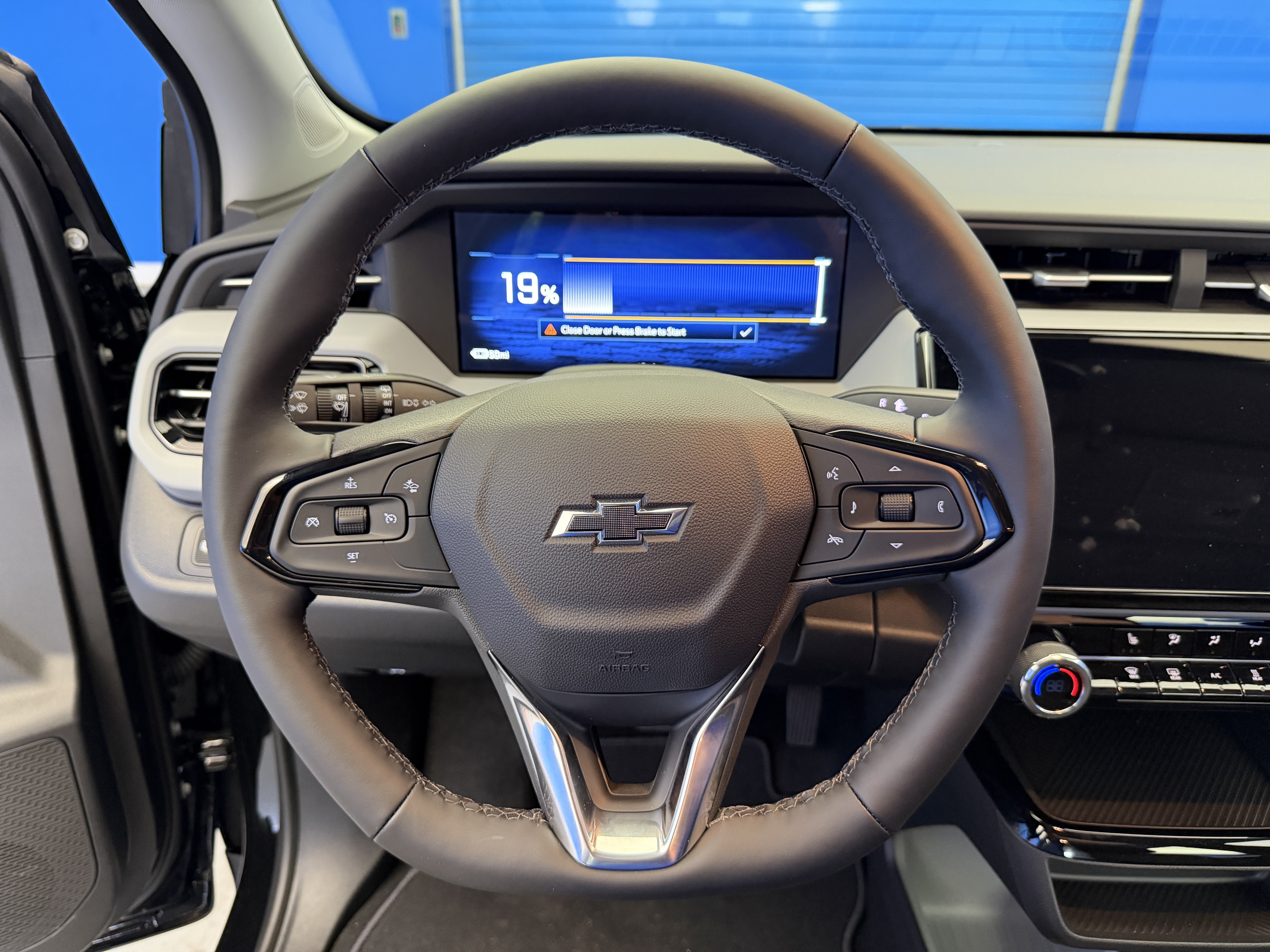 New 2027 Chevrolet Bolt LT w/ Comfort Package FWD image 15