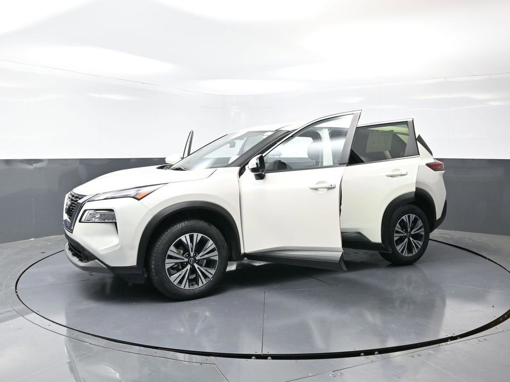 Used 2023 Nissan Rogue SV image 56