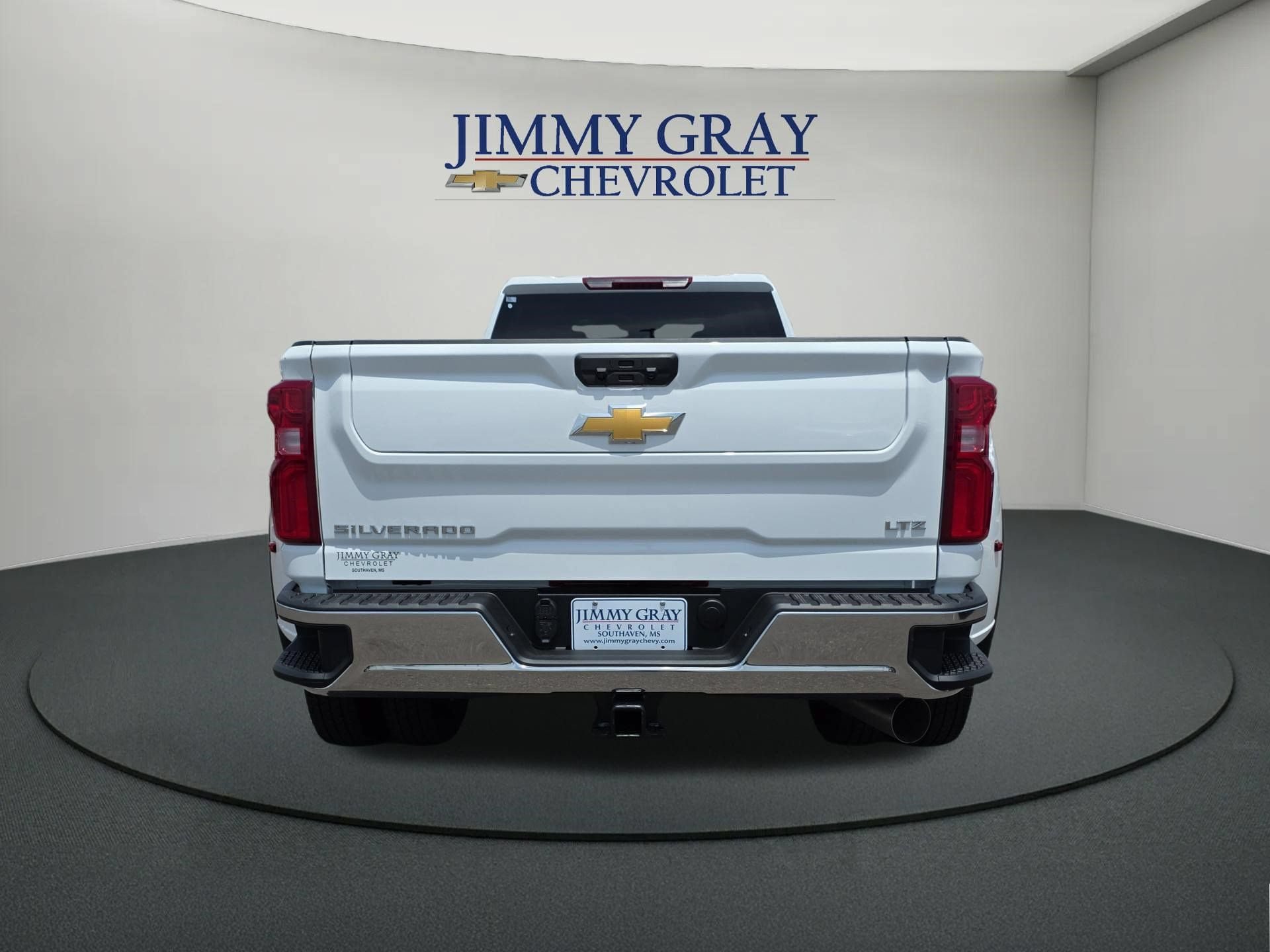 New 2026 Chevrolet Silverado 3500 LTZ w/ LTZ Convenience Package AWD/4WD image 4