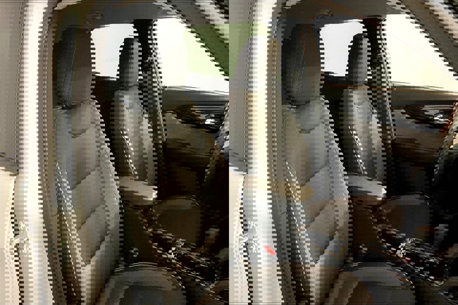 Used 2025 Chevrolet TrailBlazer LT AWD/4WD image 7