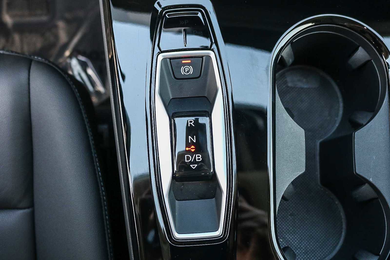 Used 2025 Audi Q6 e-tron Premium w/ Convenience Package image 27