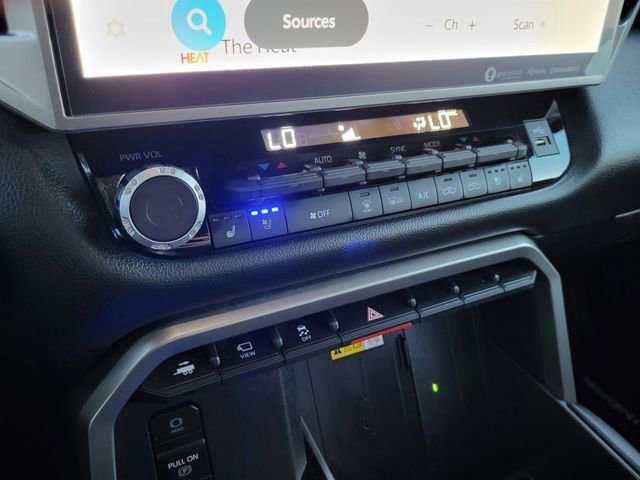 Used 2024 Toyota Tundra Limited image 18