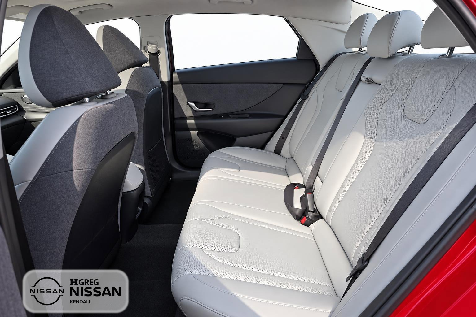 Used 2025 Hyundai Elantra Limited FWD image 9