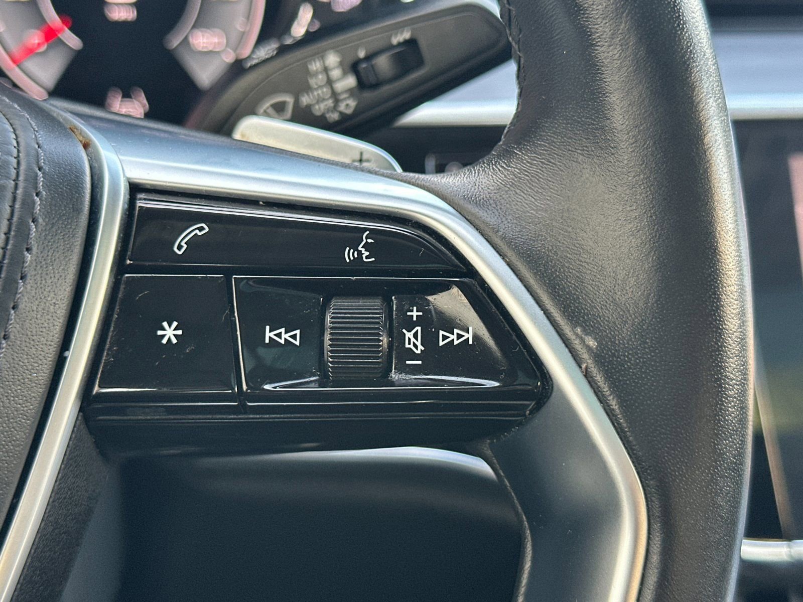 Used 2022 Audi A8 L 3.0T image 27