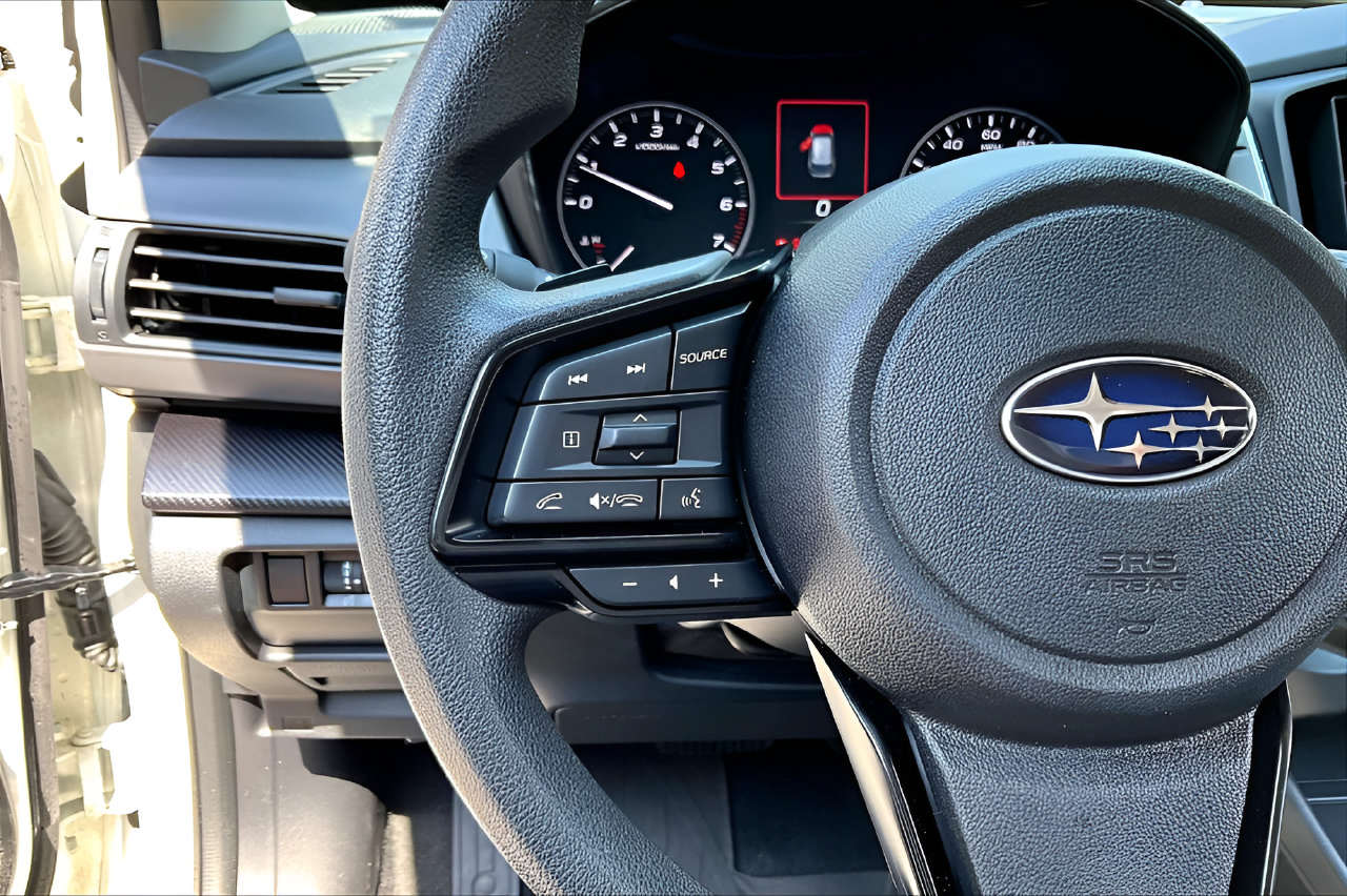 Used 2025 Subaru Crosstrek 2.5i Premium AWD/4WD image 10