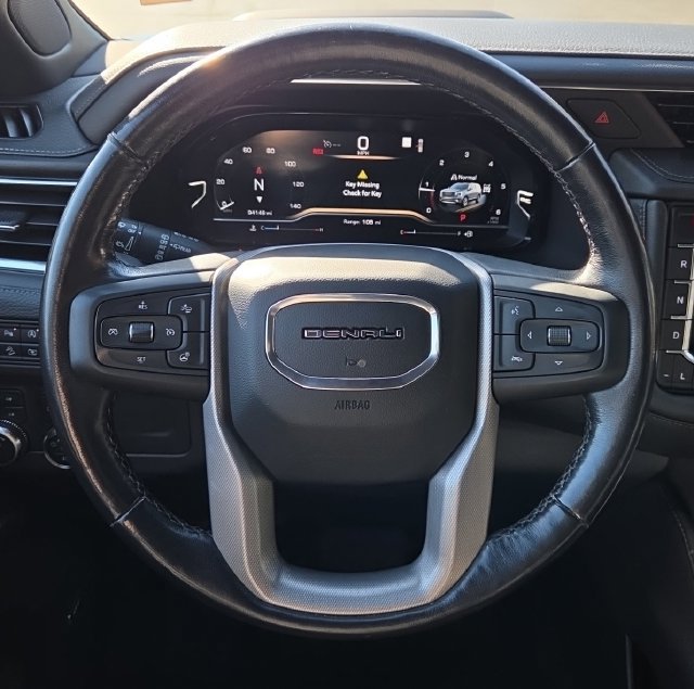 Used 2022 GMC Yukon XL Denali AWD/4WD image 22
