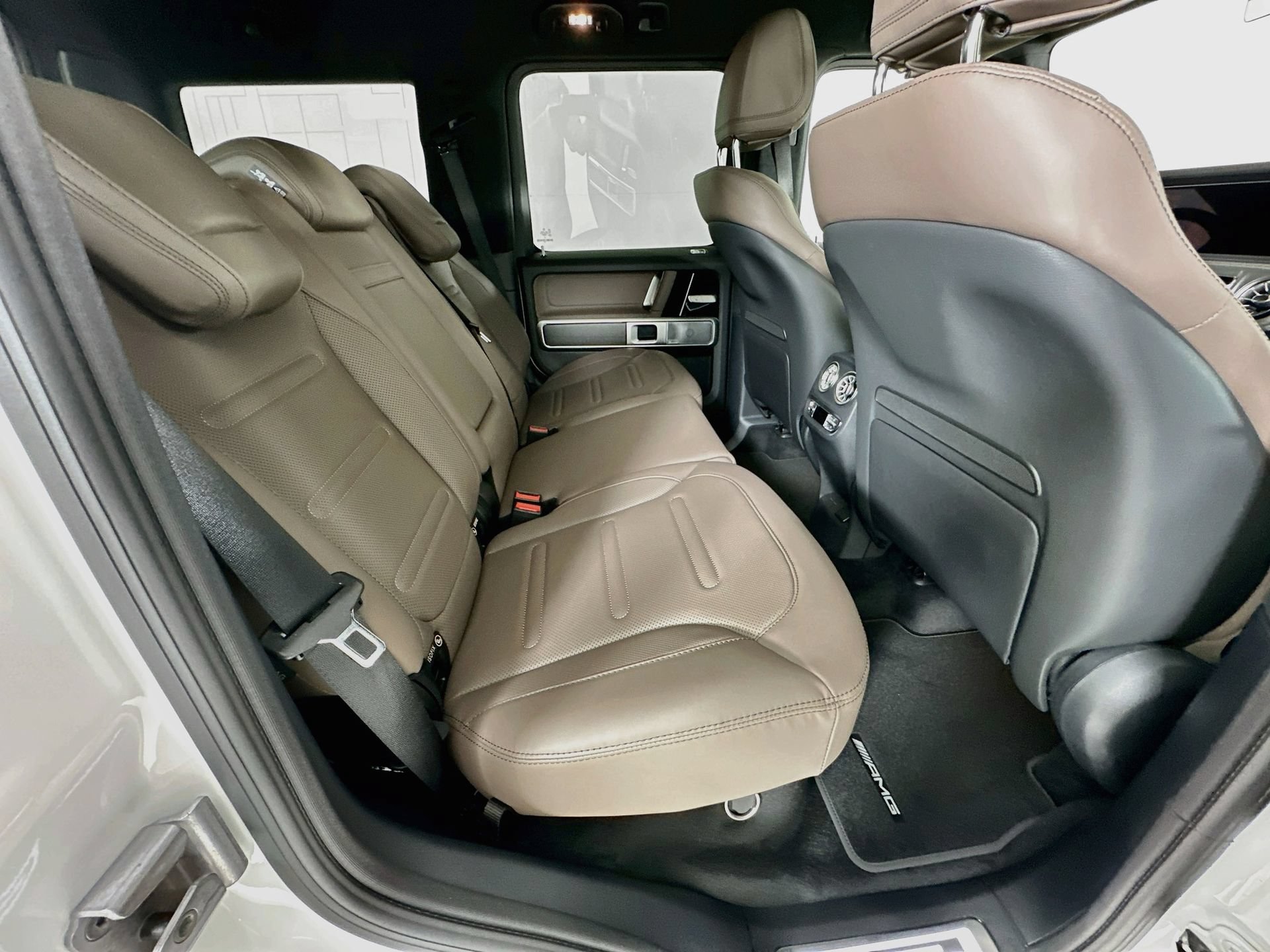 New 2027 Mercedes-Benz G 580 e image 30