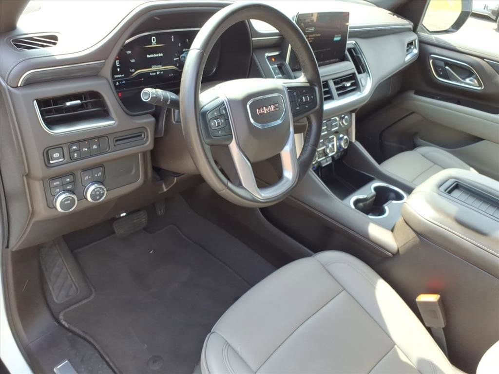 Used 2024 GMC Yukon SLT AWD/4WD image 12