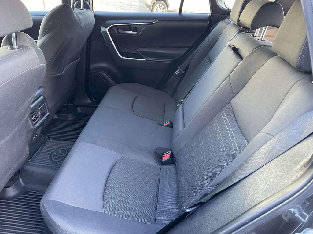 Used 2023 Toyota RAV4 SE w/ Convenience Package image 23
